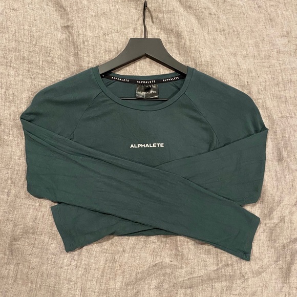 Alphalete Tops - Alphalete Aspire Long Sleeve tie front Crop - S